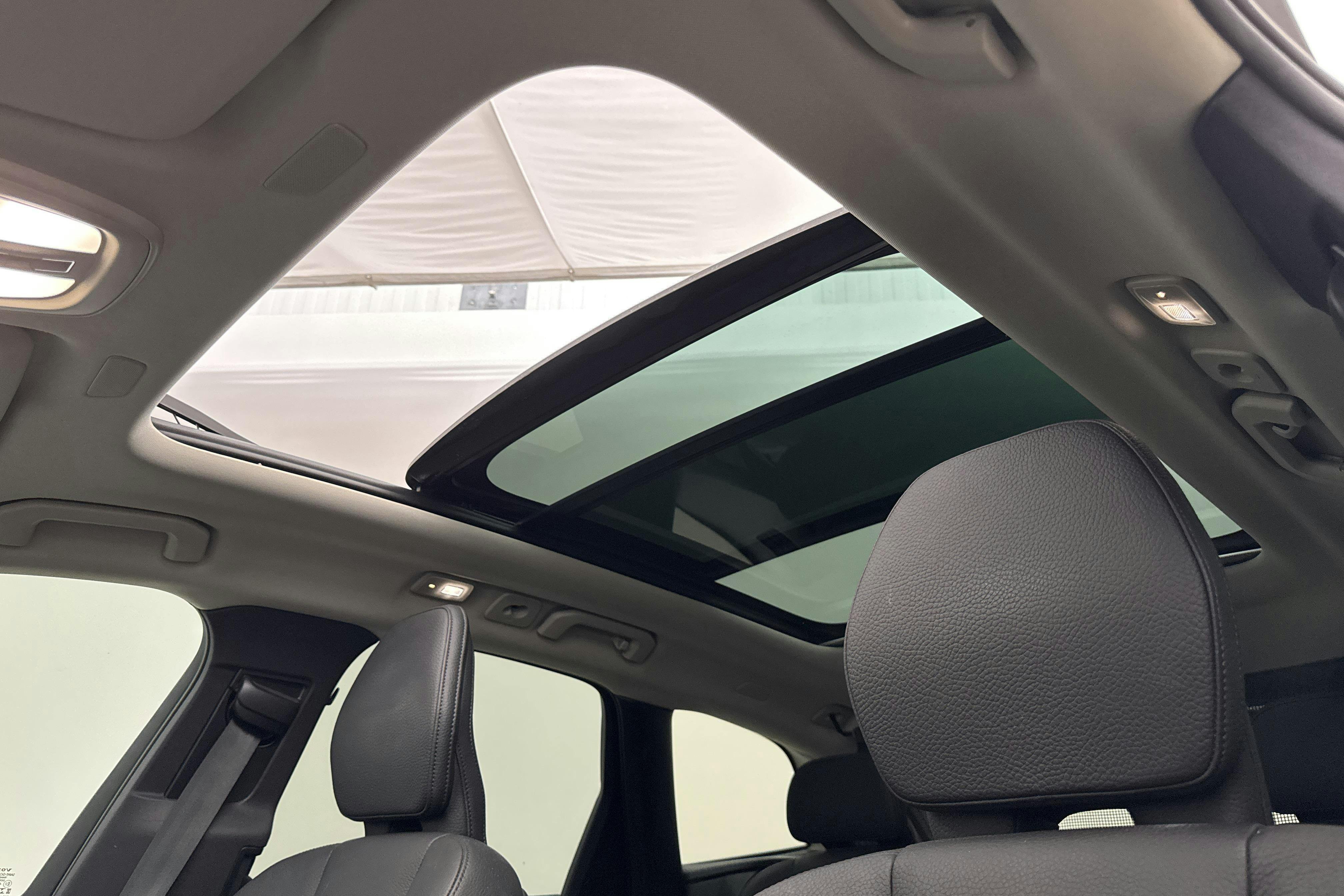 Vehicle Image 18