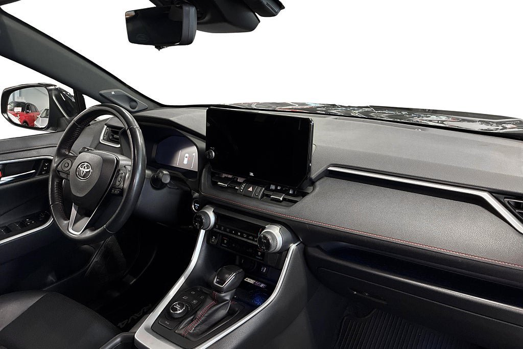 Vehicle Image 15