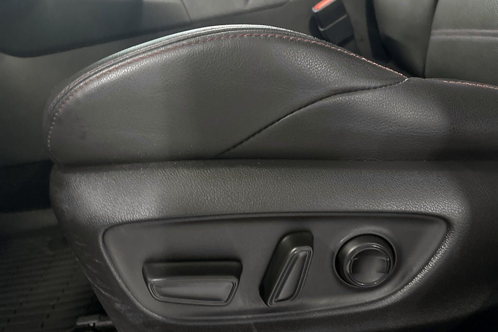 Vehicle Image 22