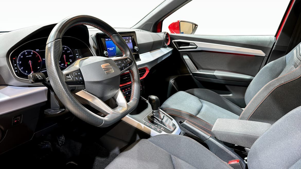 Vehicle Image 7