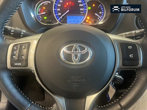 Vehicle Image 15