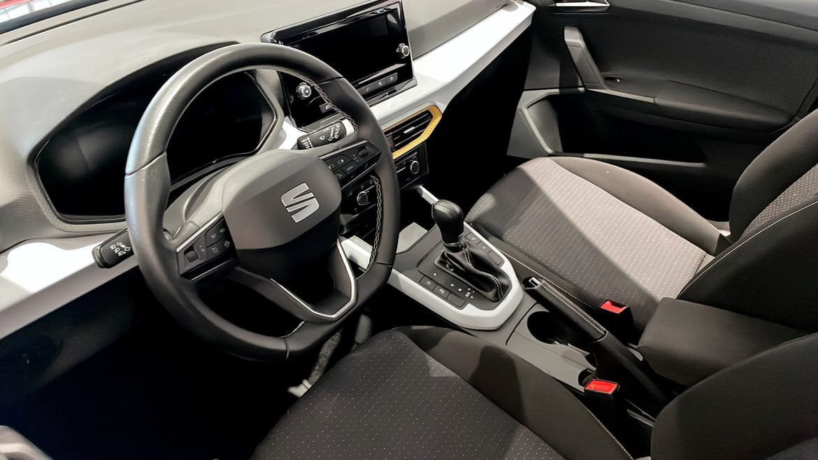 Vehicle Image 7