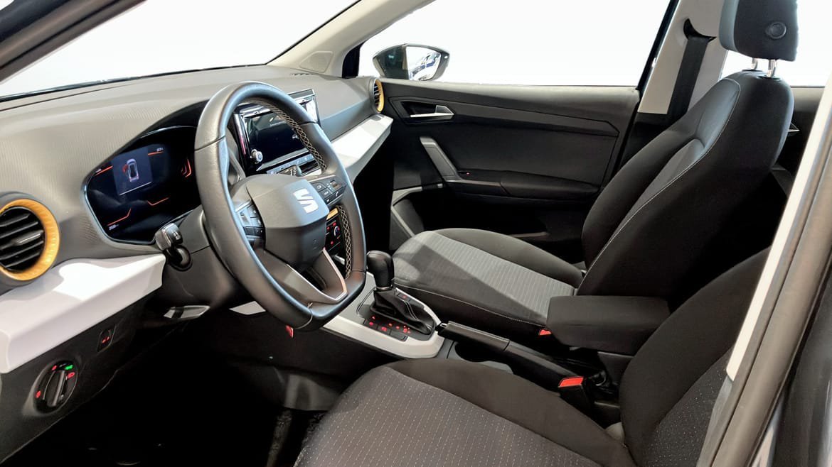 Vehicle Image 7