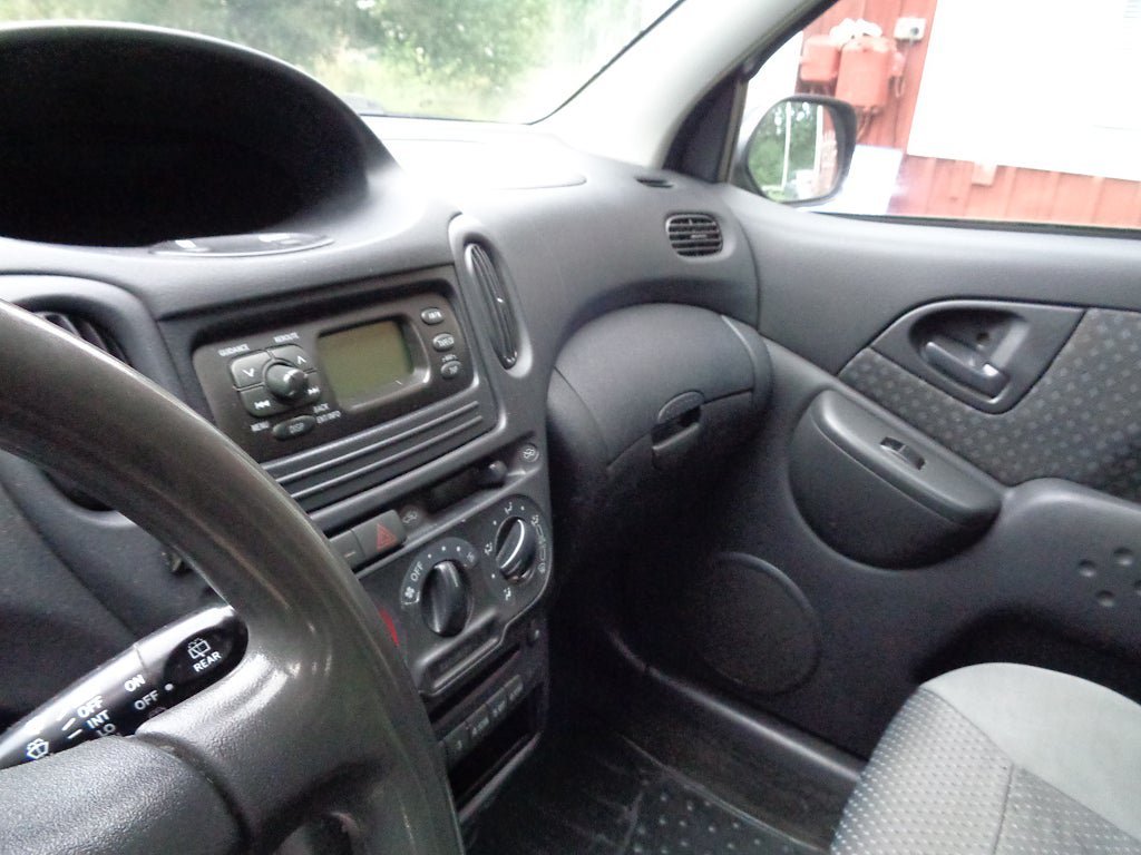 Vehicle Image 18