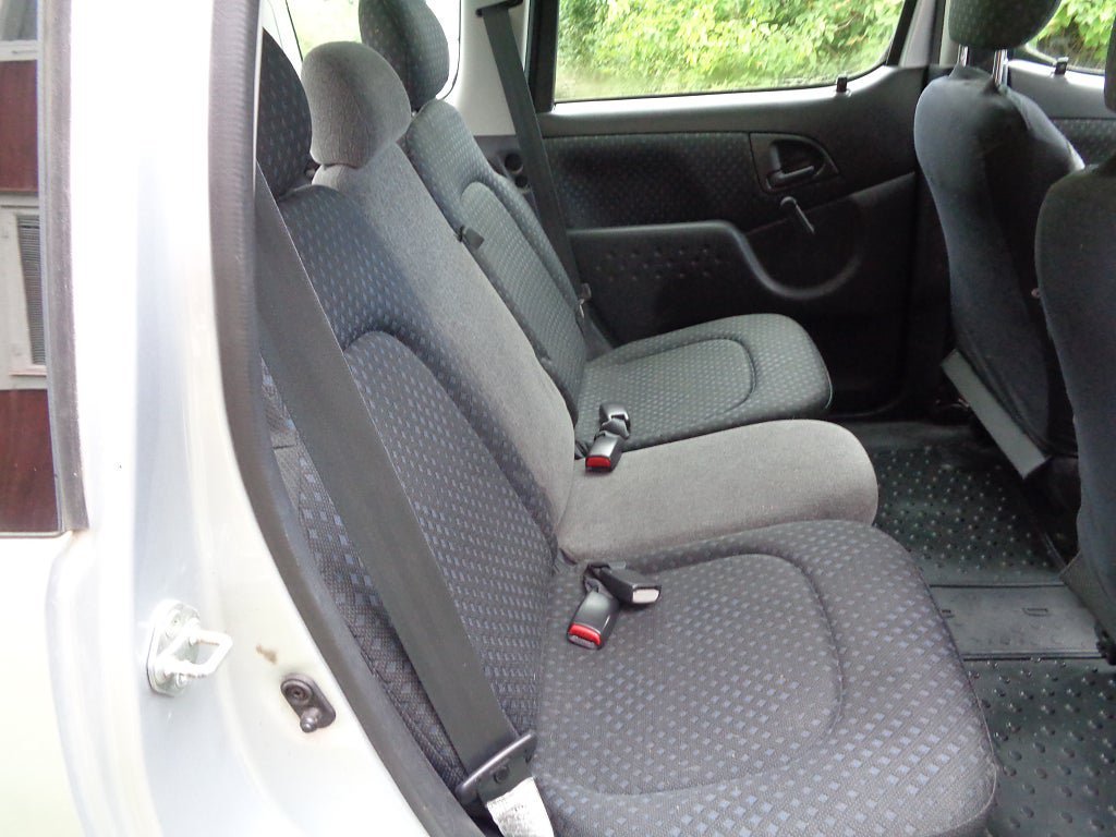 Vehicle Image 30