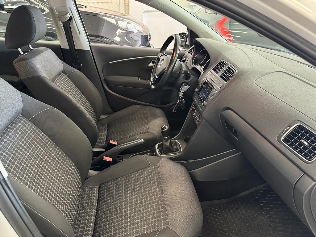 Vehicle Image 15