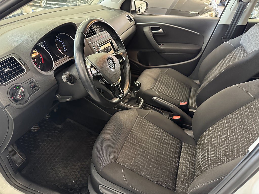 Vehicle Image 18