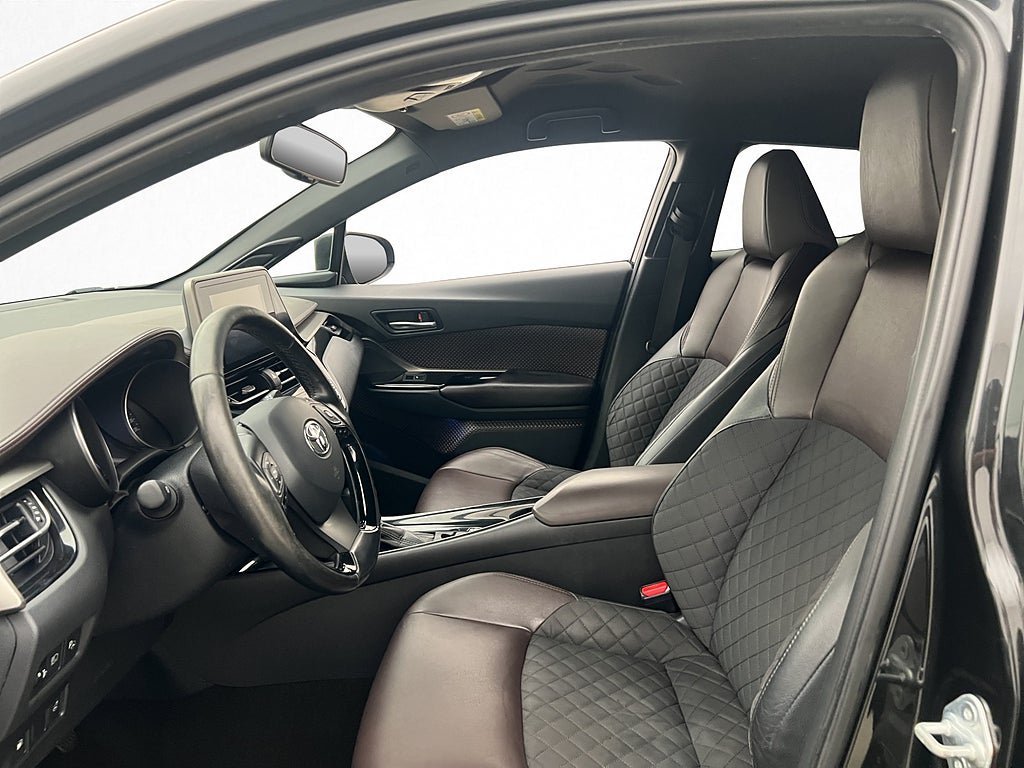 Vehicle Image 10
