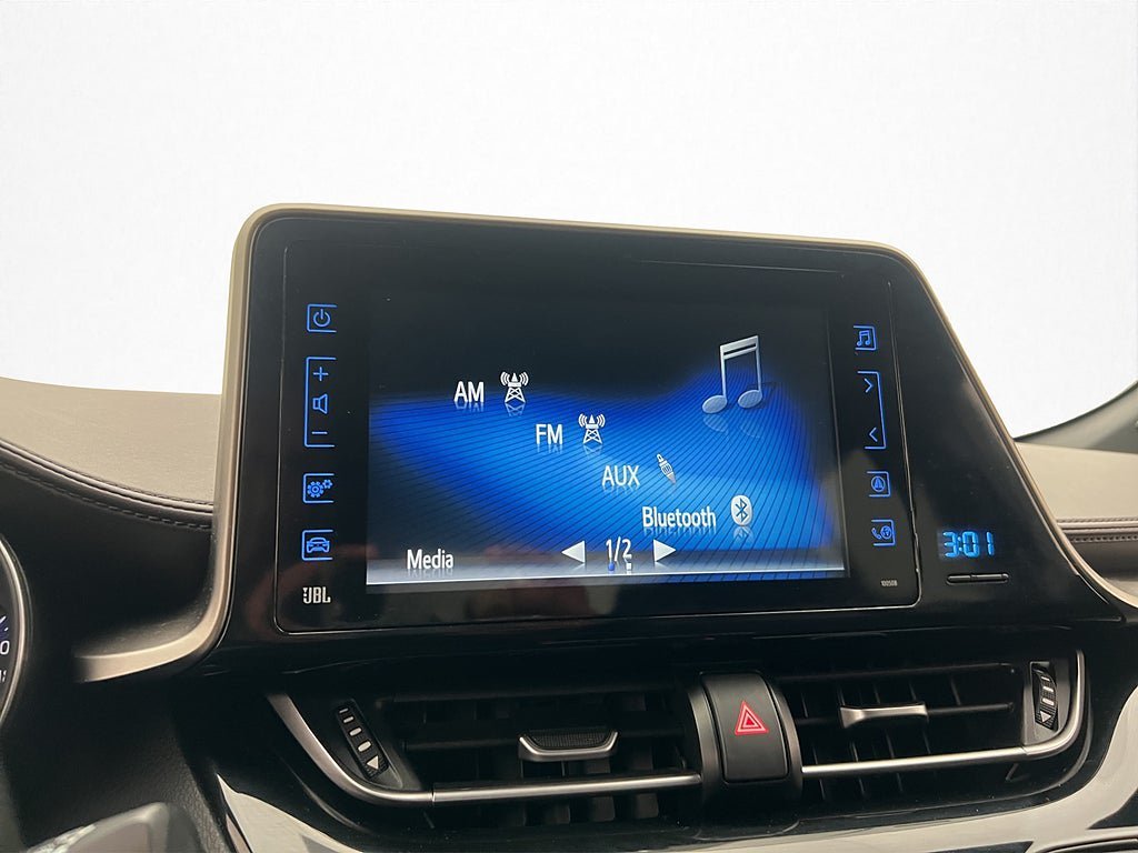Vehicle Image 18