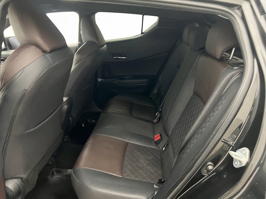 Vehicle Image 23