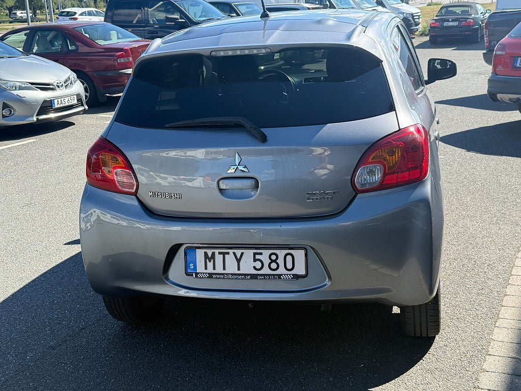 Vehicle Image 5