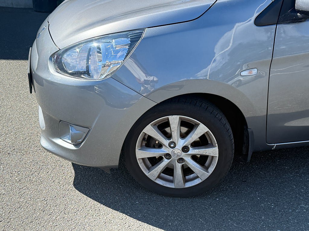 Vehicle Image 7