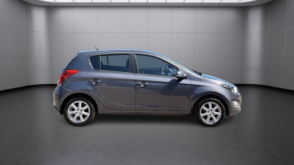 Vehicle Image 6