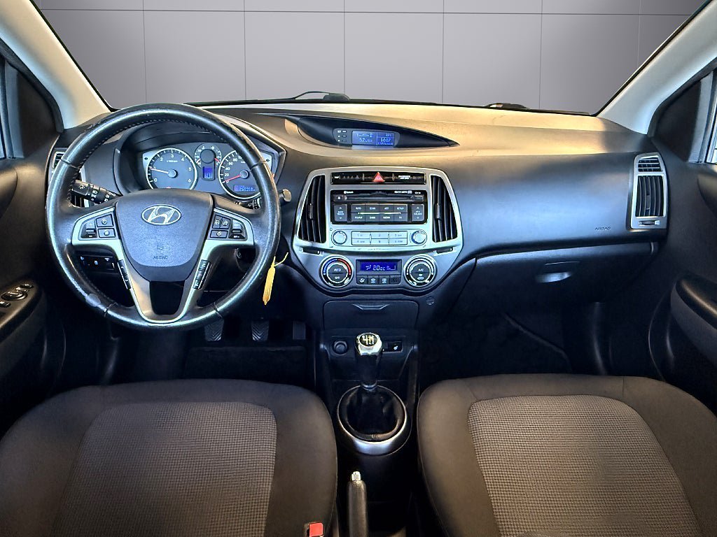 Vehicle Image 9