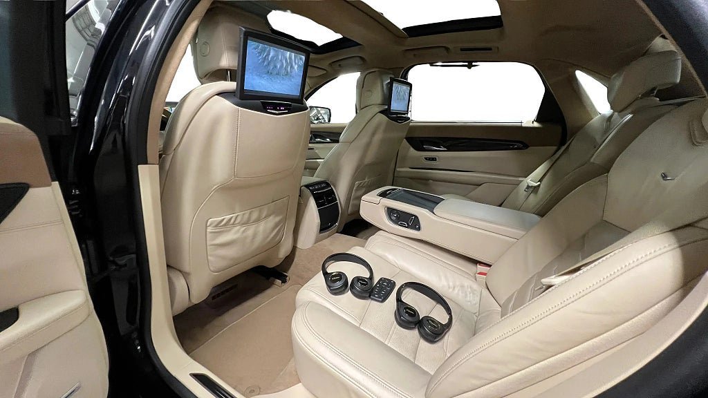 Vehicle Image 12