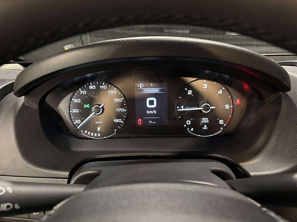Vehicle Image 21