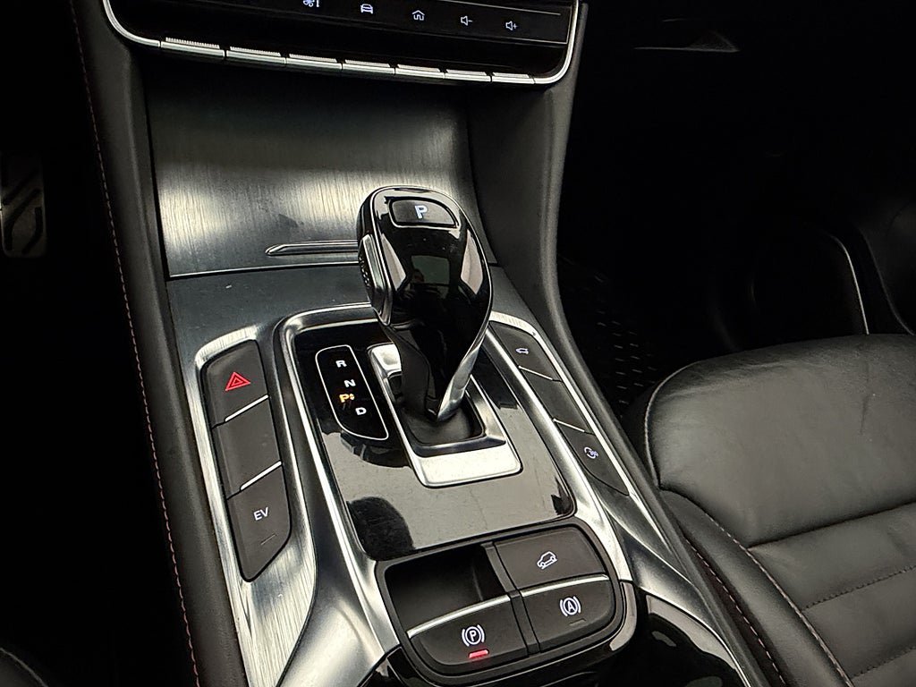 Vehicle Image 30