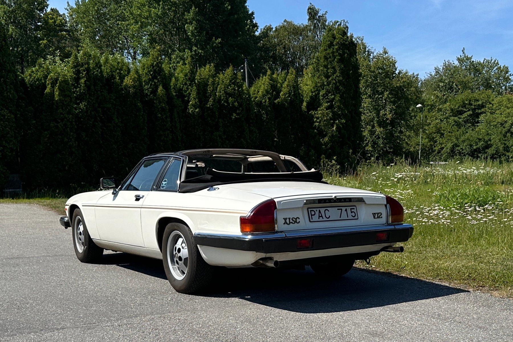Vehicle Image 23