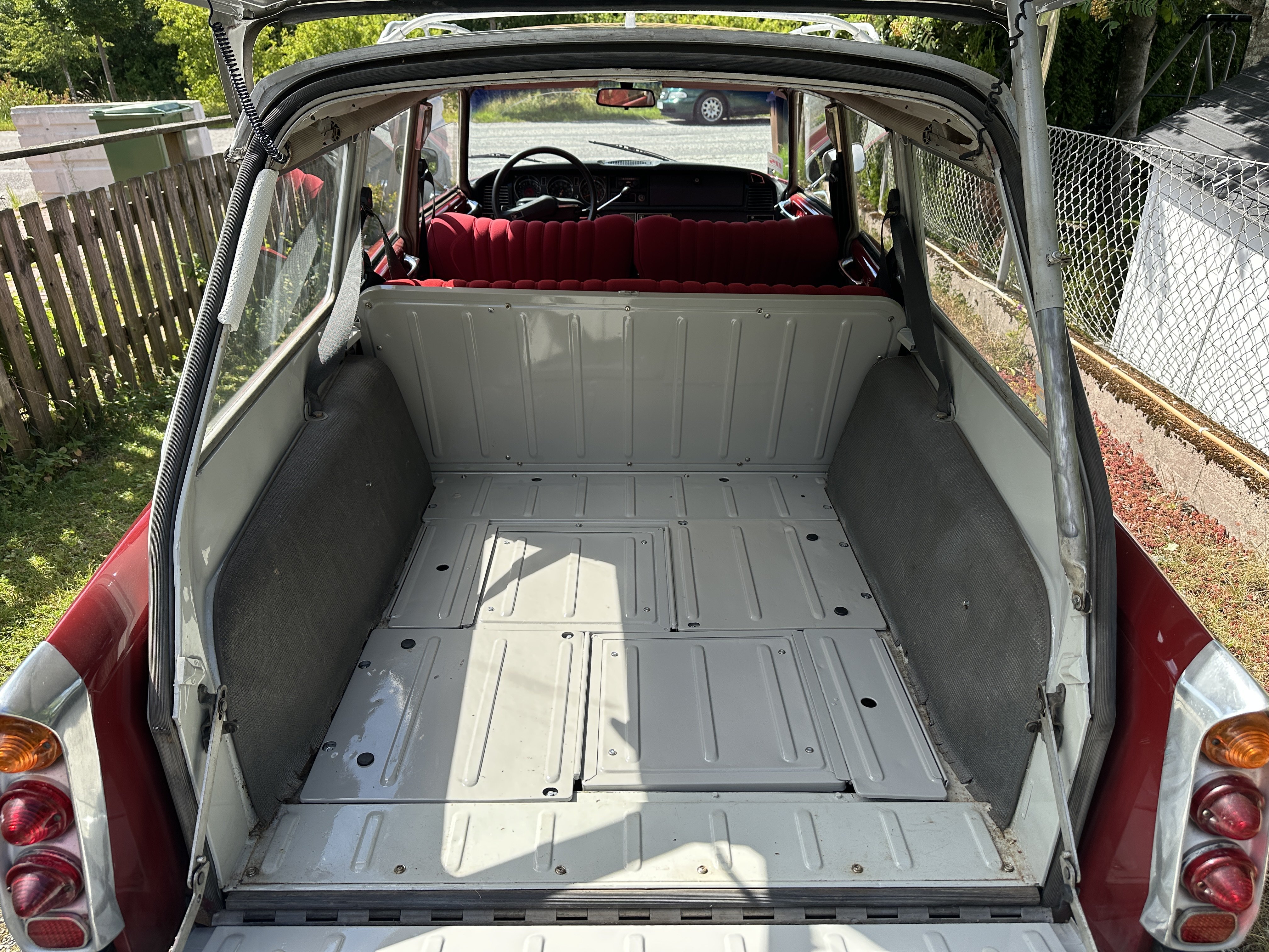 Vehicle Image 36