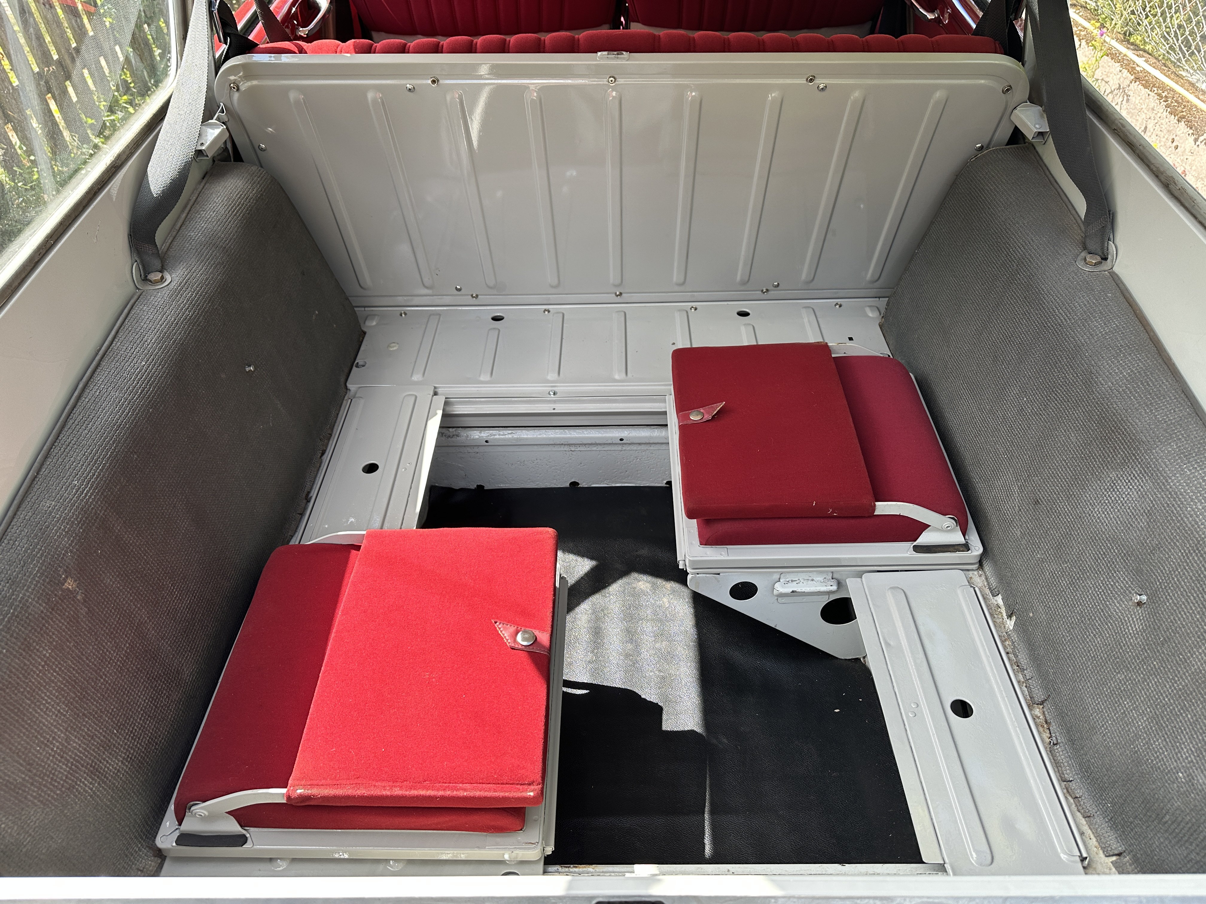 Vehicle Image 38