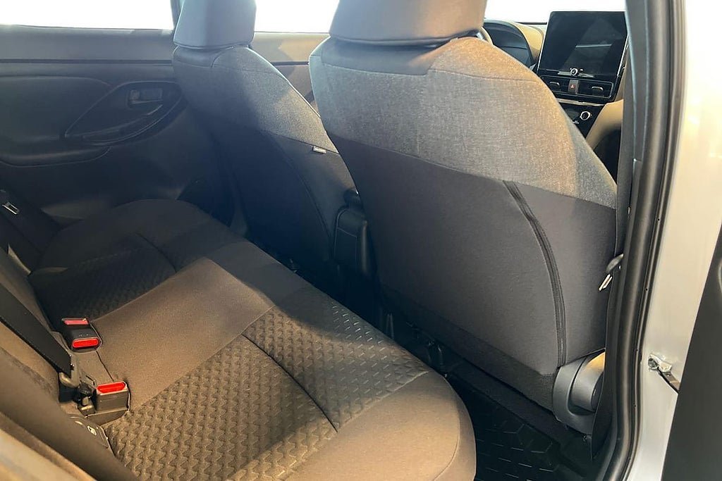 Vehicle Image 7