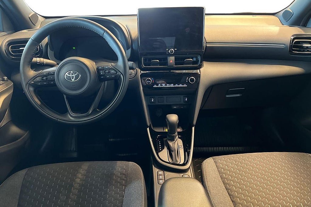 Vehicle Image 8