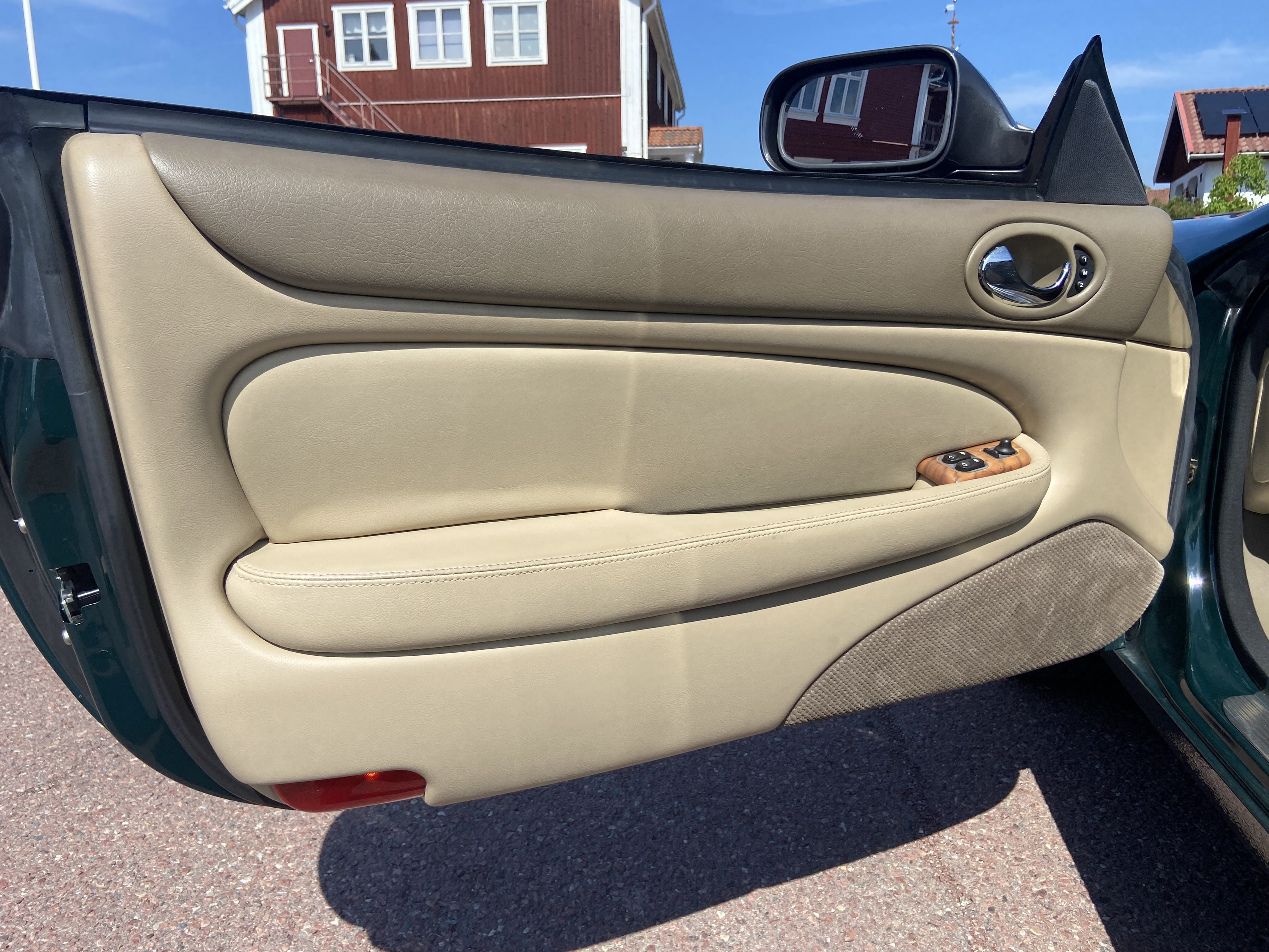 Vehicle Image 52