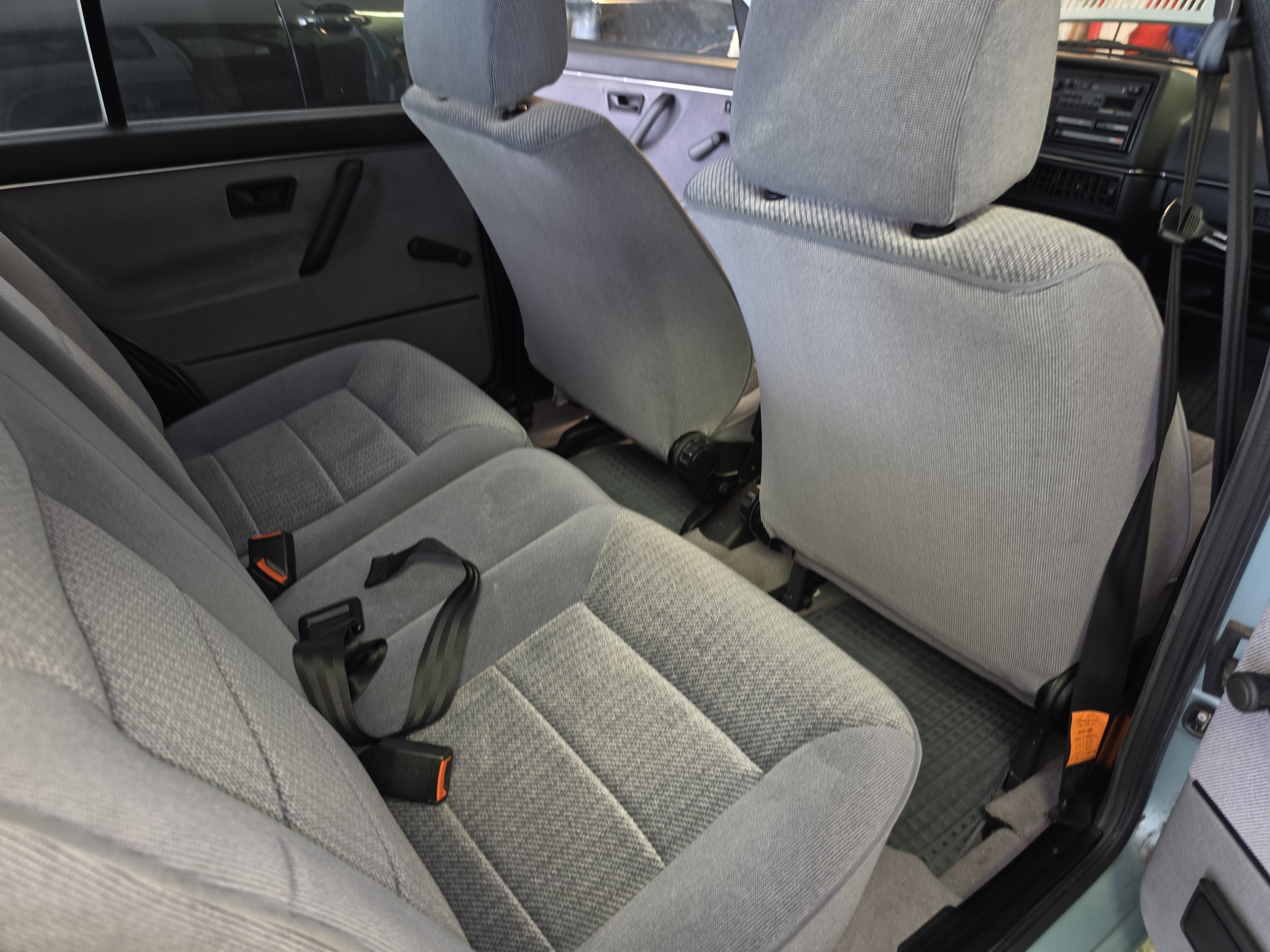 Vehicle Image 37