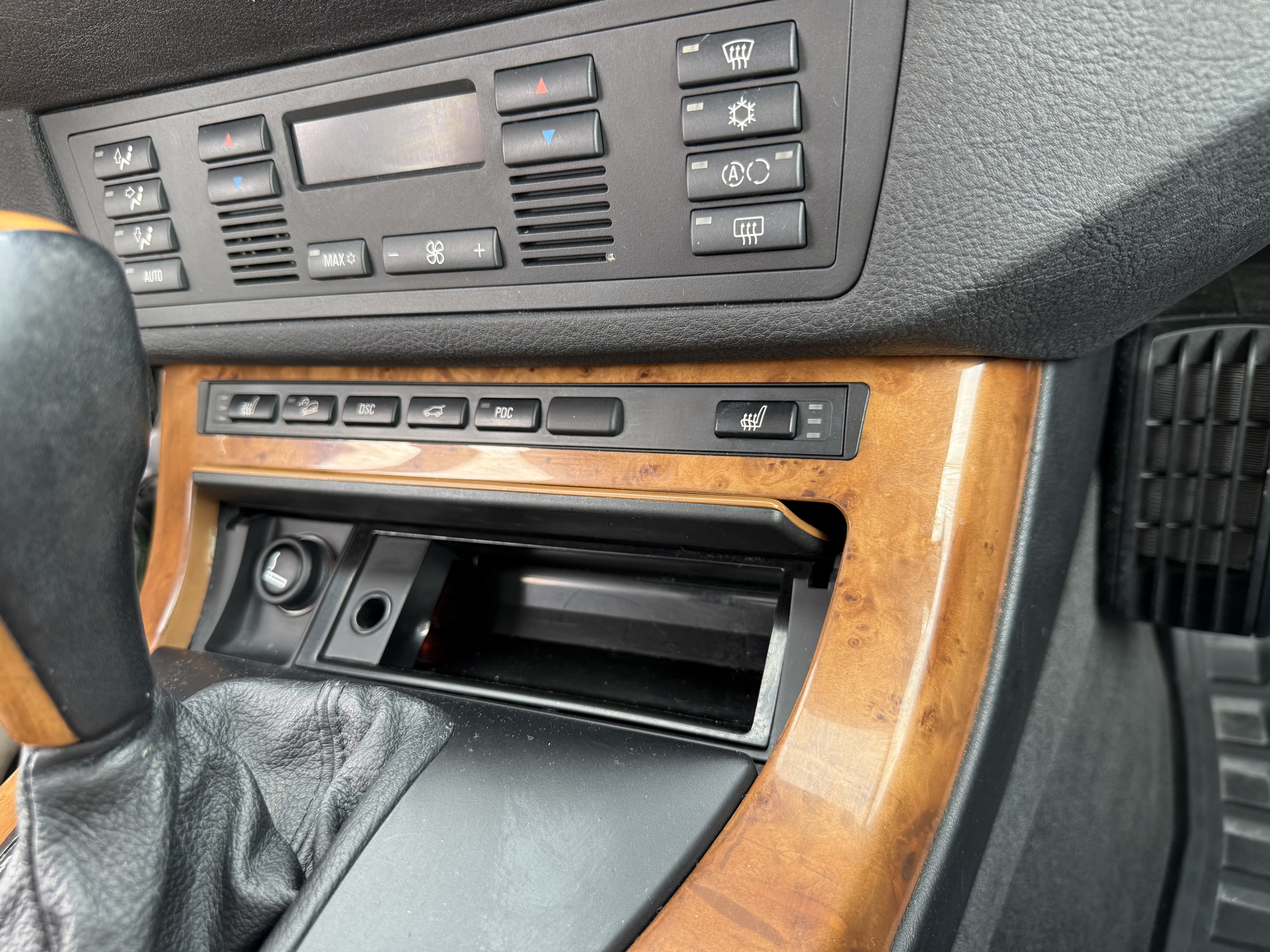 Vehicle Image 40