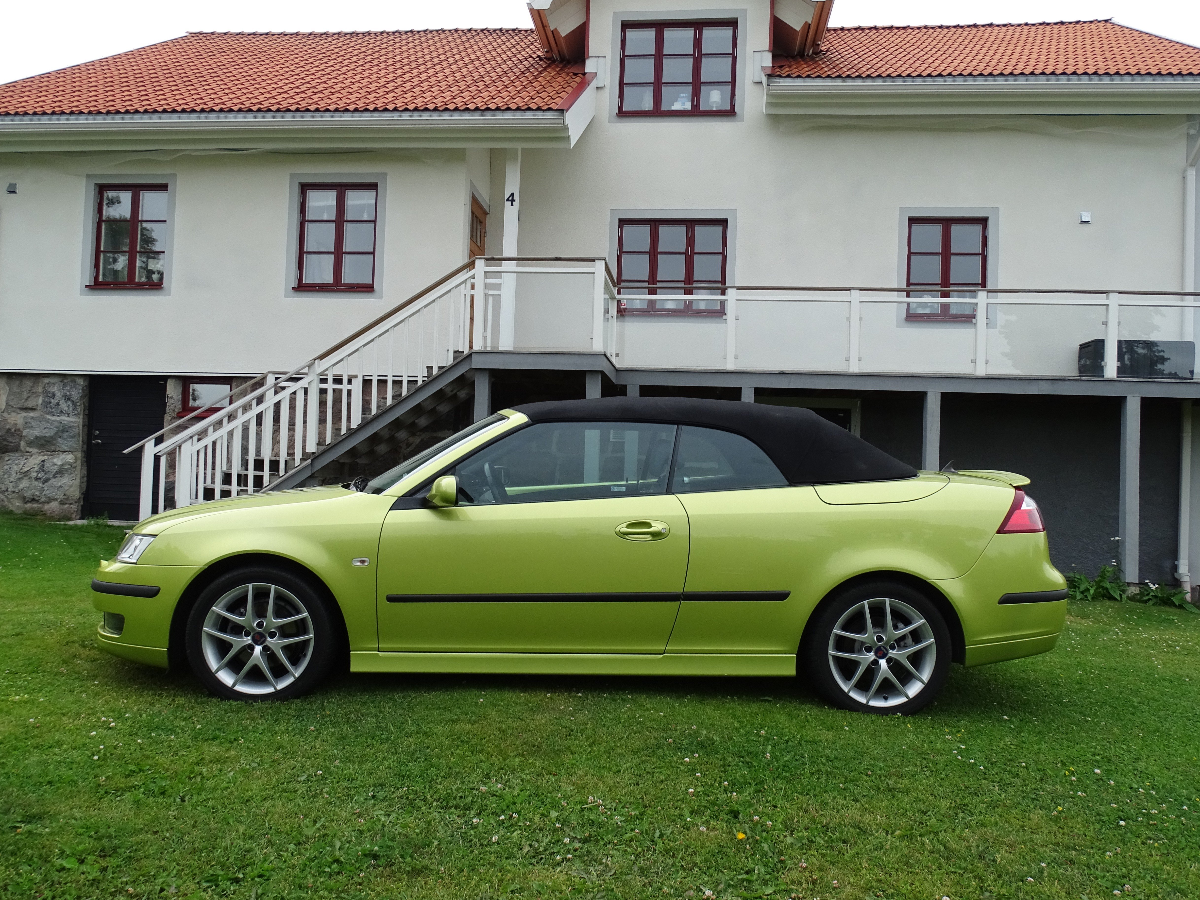 Vehicle Image 32