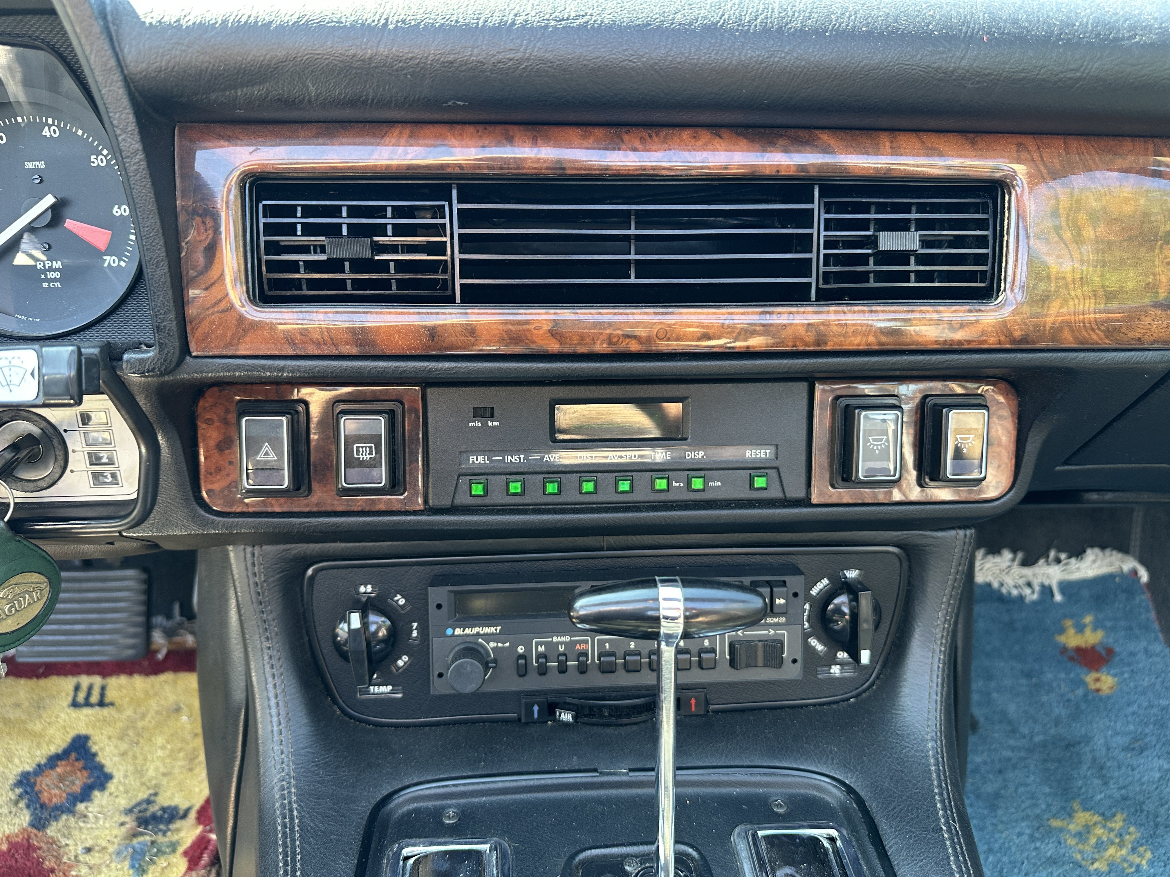 Vehicle Image 52
