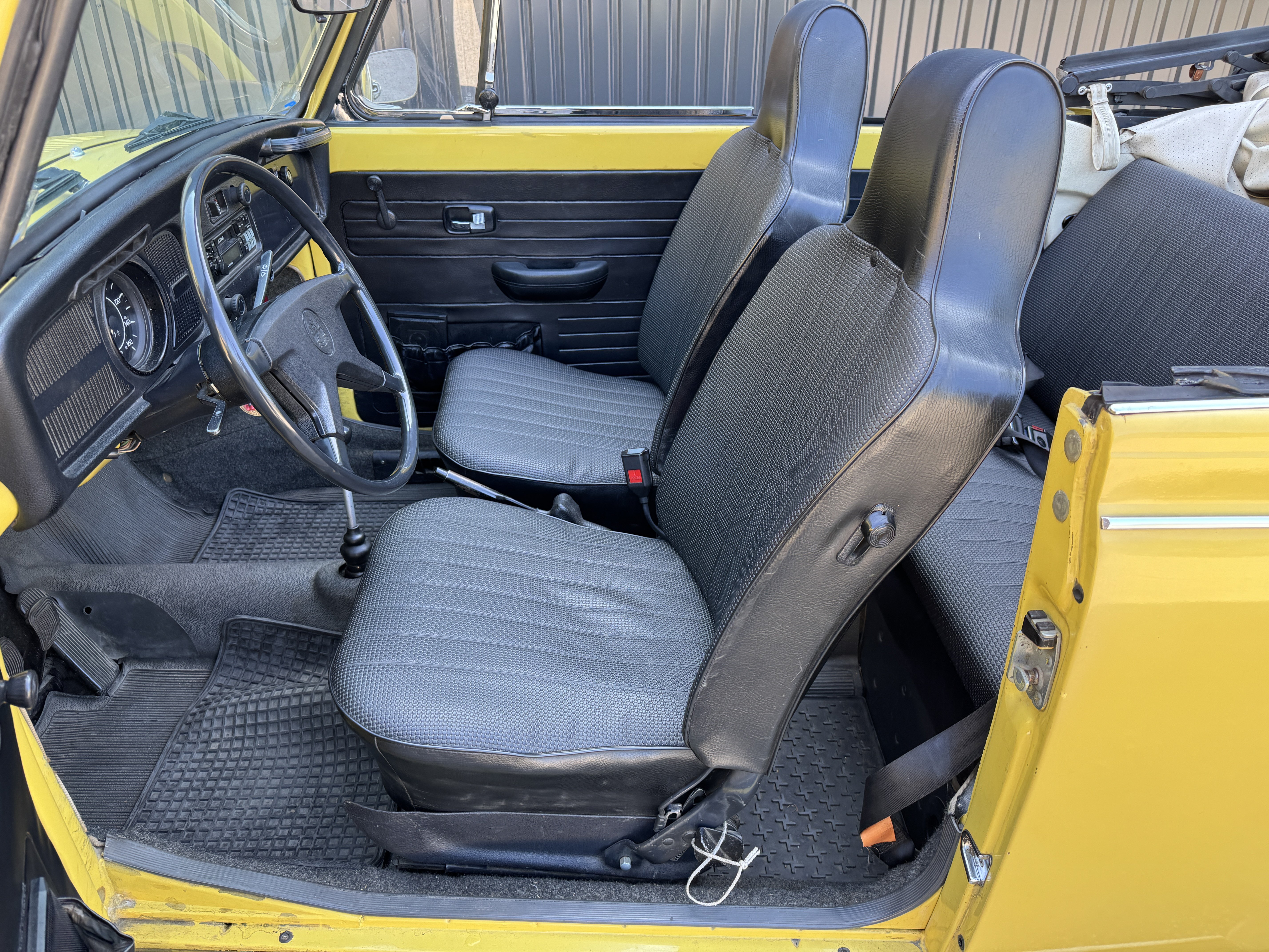 Vehicle Image 37