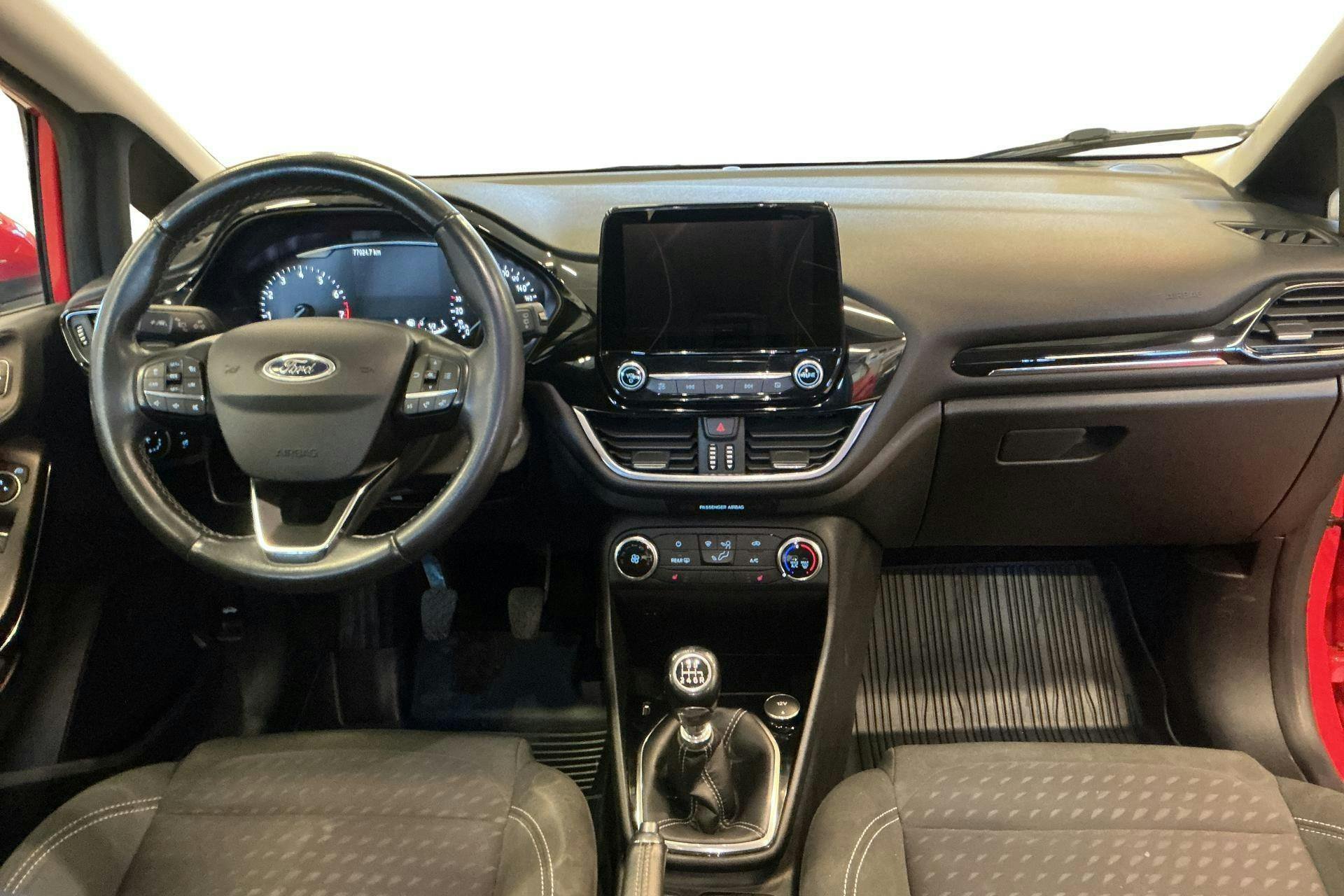Vehicle Image 6