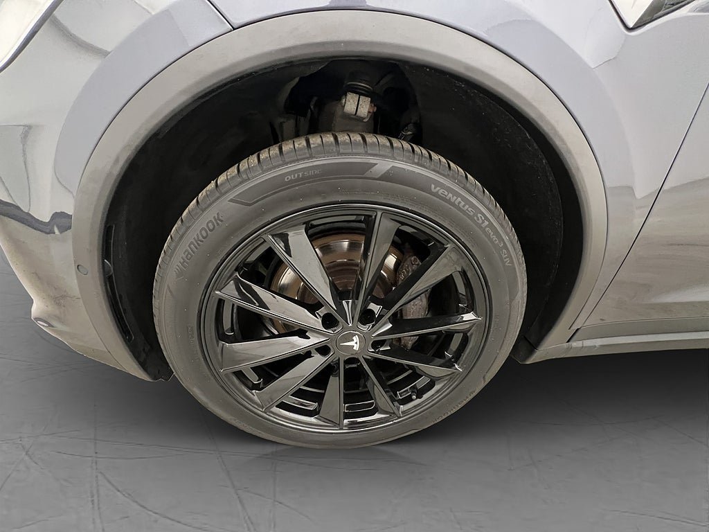 Vehicle Image 32
