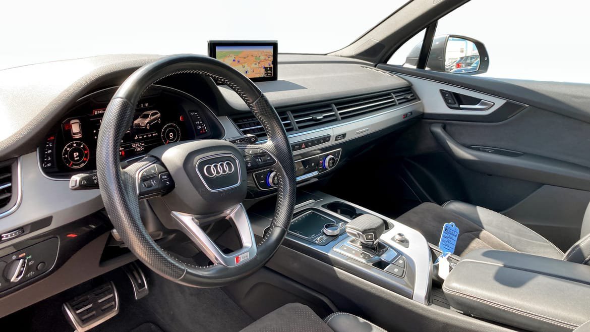 Vehicle Image 7