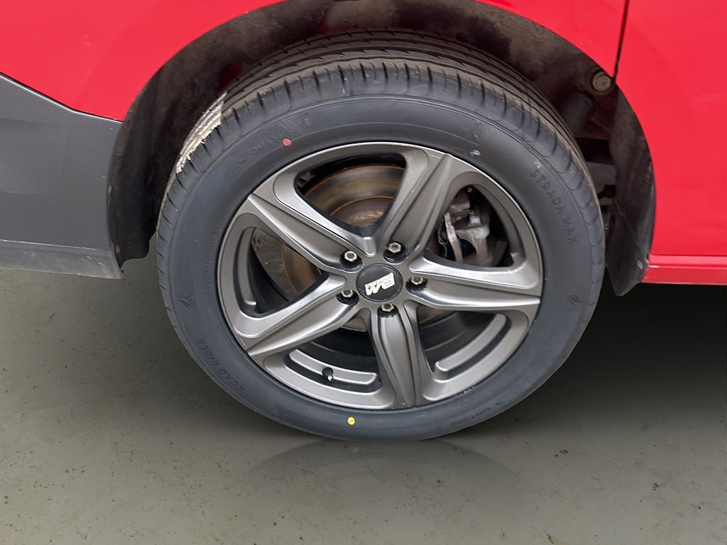 Vehicle Image 30