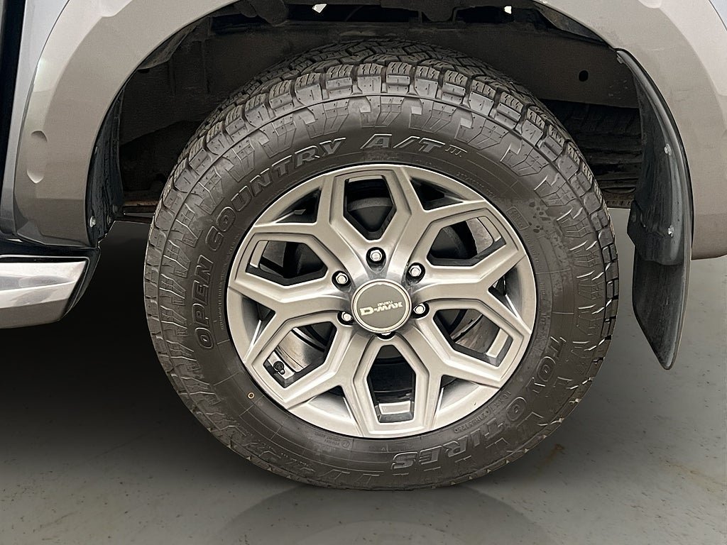 Vehicle Image 32