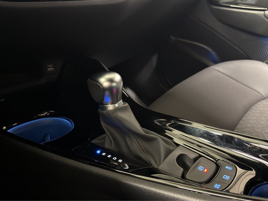 Vehicle Image 21