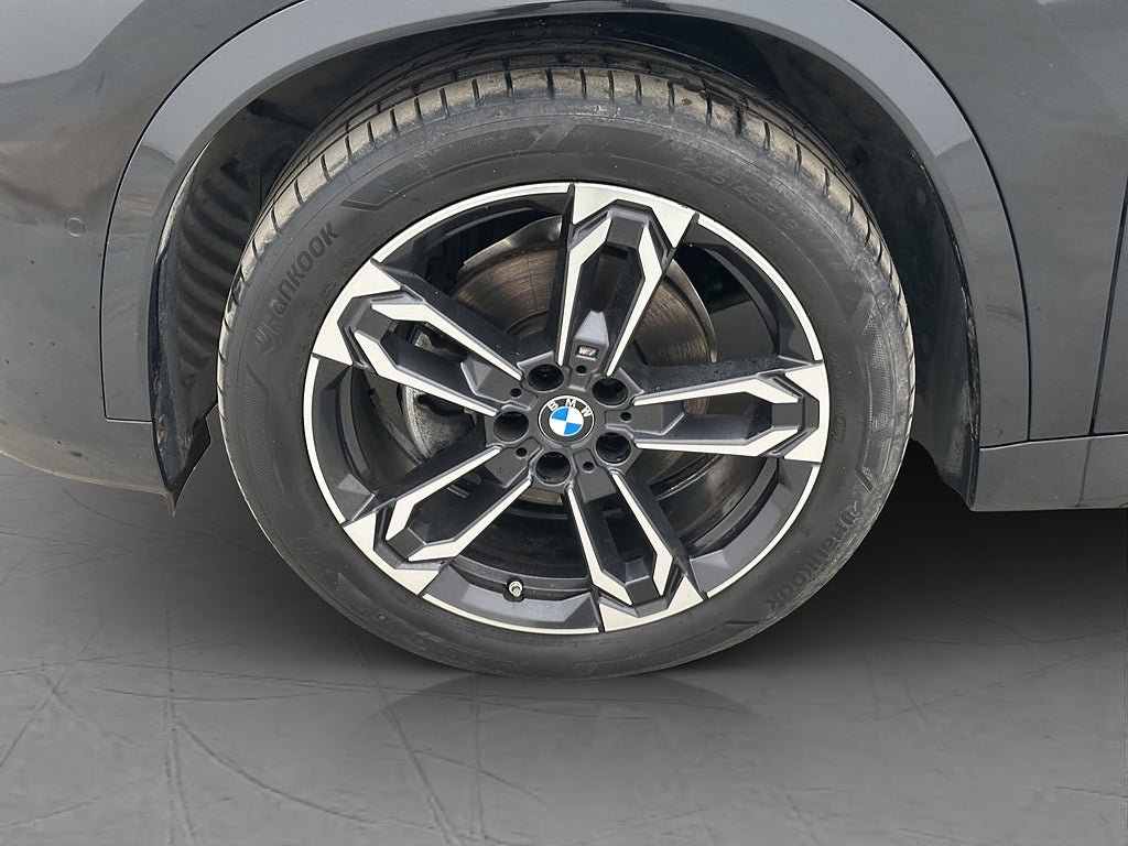 Vehicle Image 28