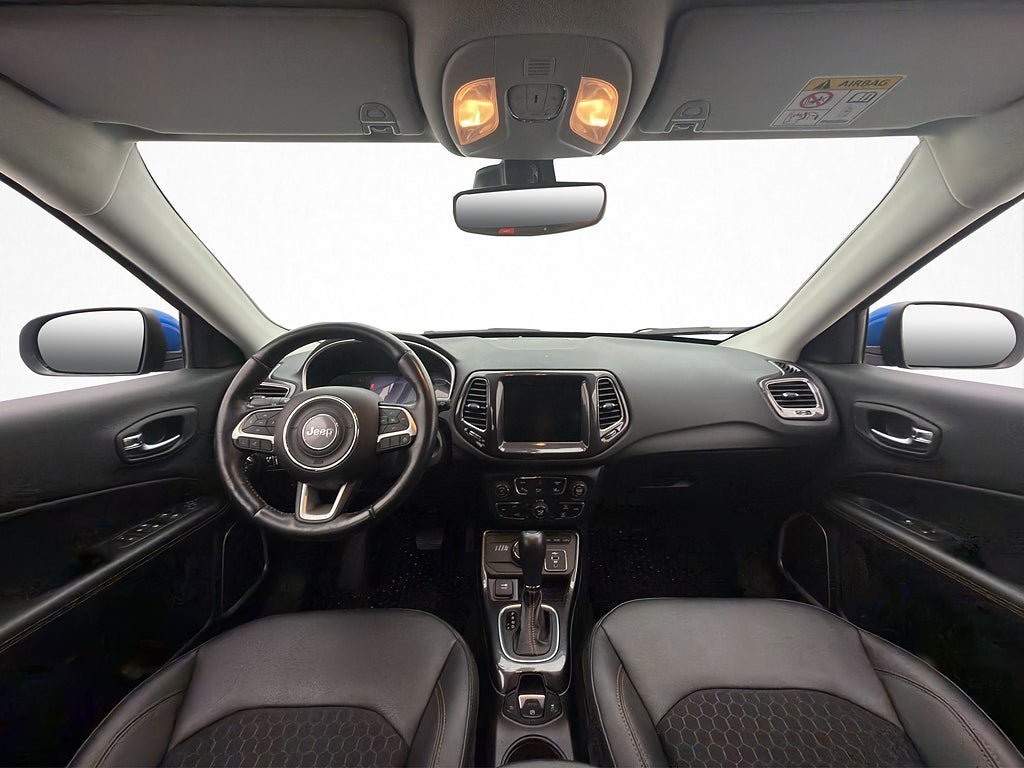 Vehicle Image 13