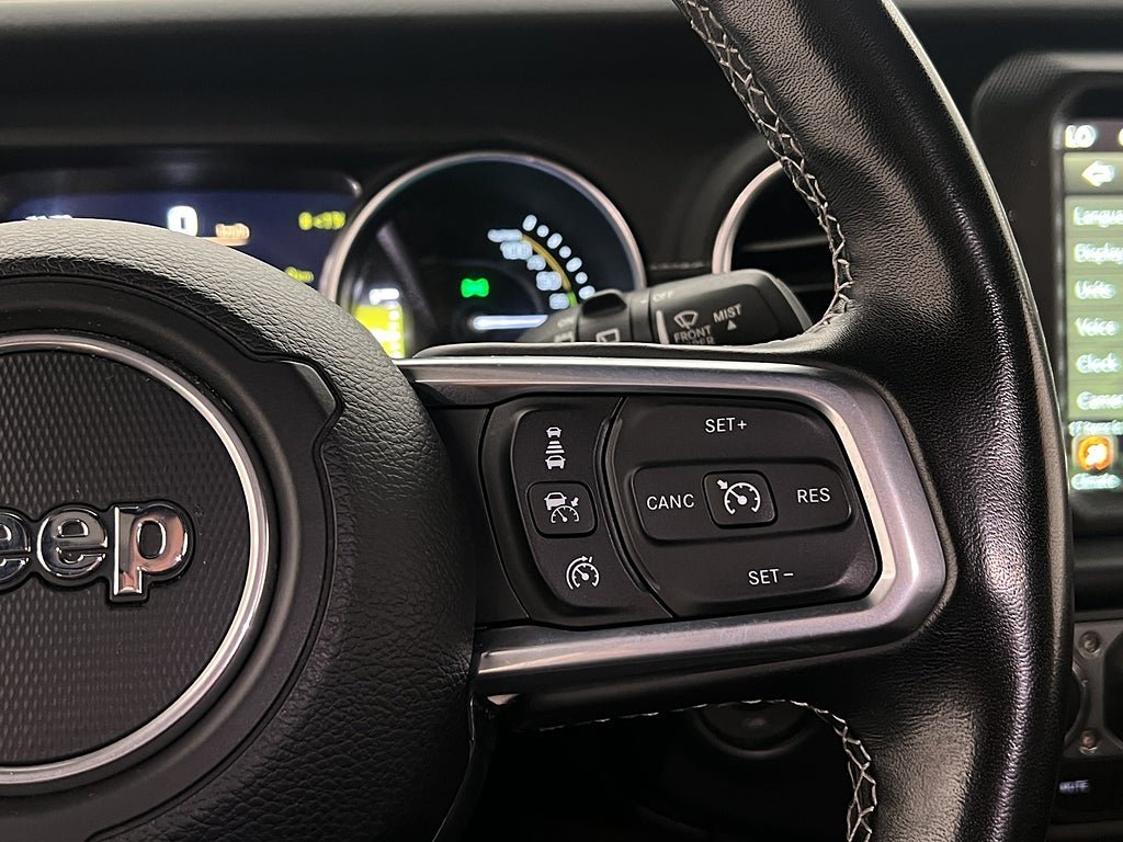 Vehicle Image 17