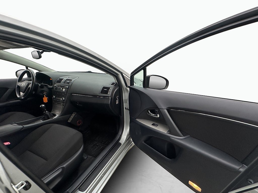 Vehicle Image 24