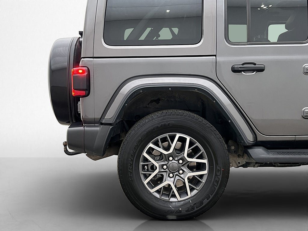 Vehicle Image 36