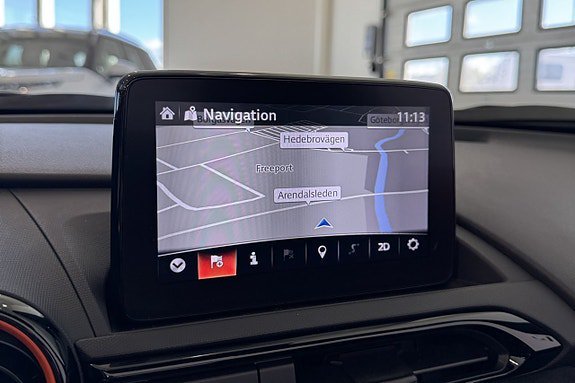 Vehicle Image 12