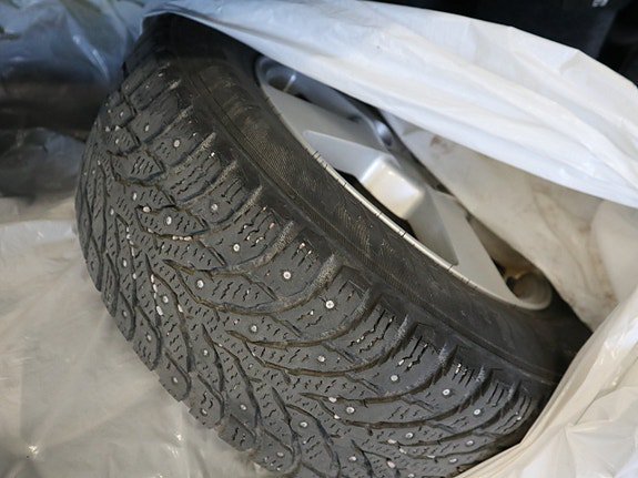 Vehicle Image 9
