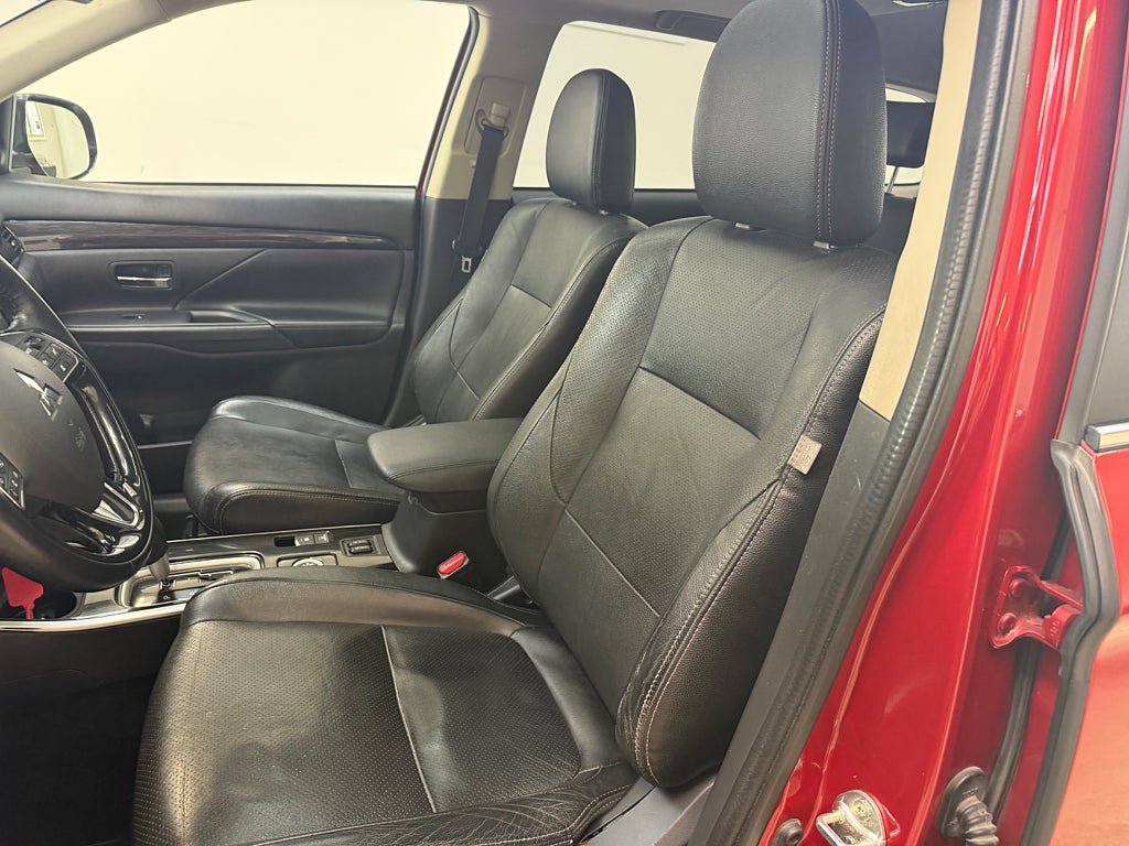 Vehicle Image 14