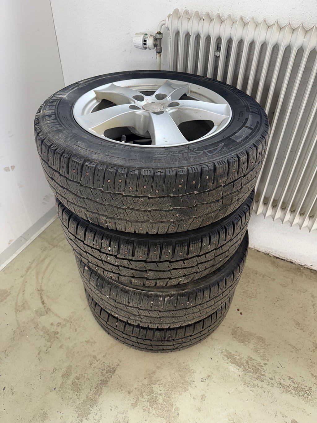 Vehicle Image 21
