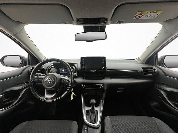 Vehicle Image 12