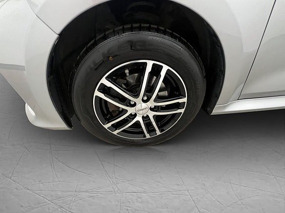 Vehicle Image 30