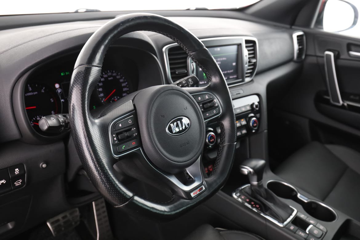 Vehicle Image 12